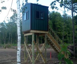 green-metal-box-blind-over-food-plot
