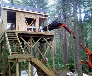 construction-stand-on-staircase