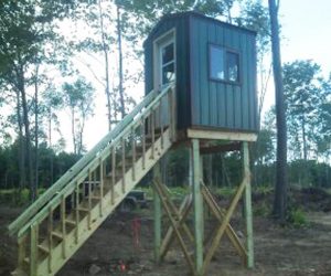 camo-hunting-stand-just-built